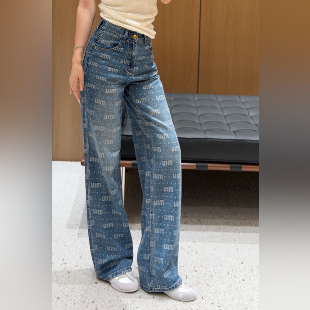 Miu Miu letter-shaped straight-leg jeans - Picture 1 of 7